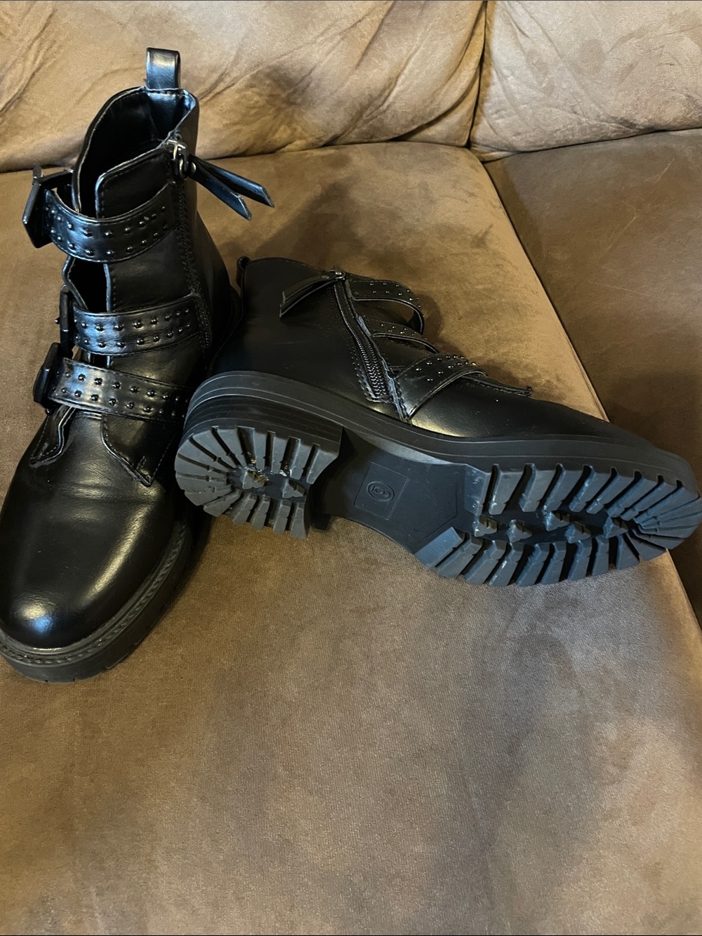 A New Day Black Chunky Studded Combat Boots 6 - Picture 4 of 7
